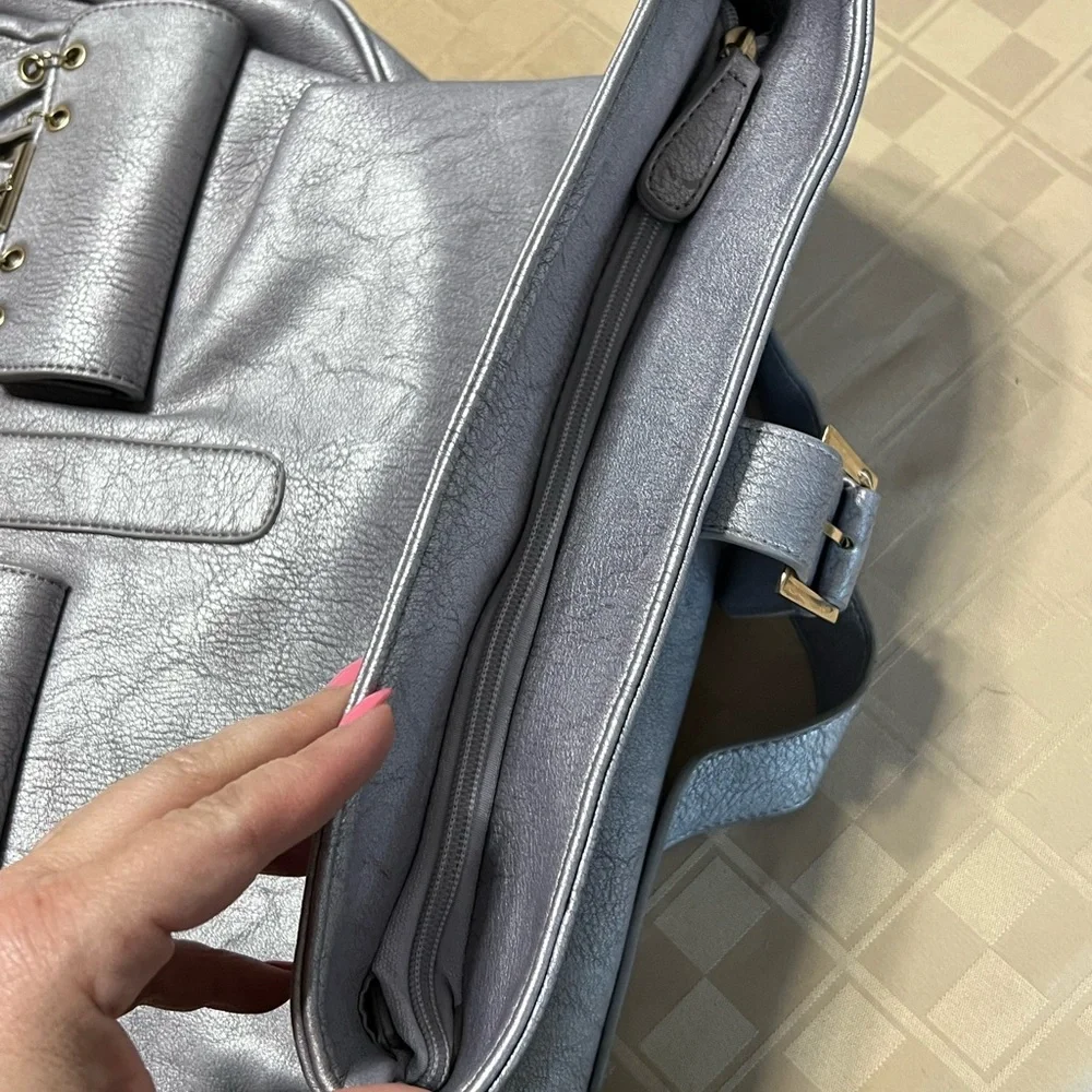 Segolene Paris‎ Leather Top Handle Satchel/handbag silver 17” X 13” EUC Large